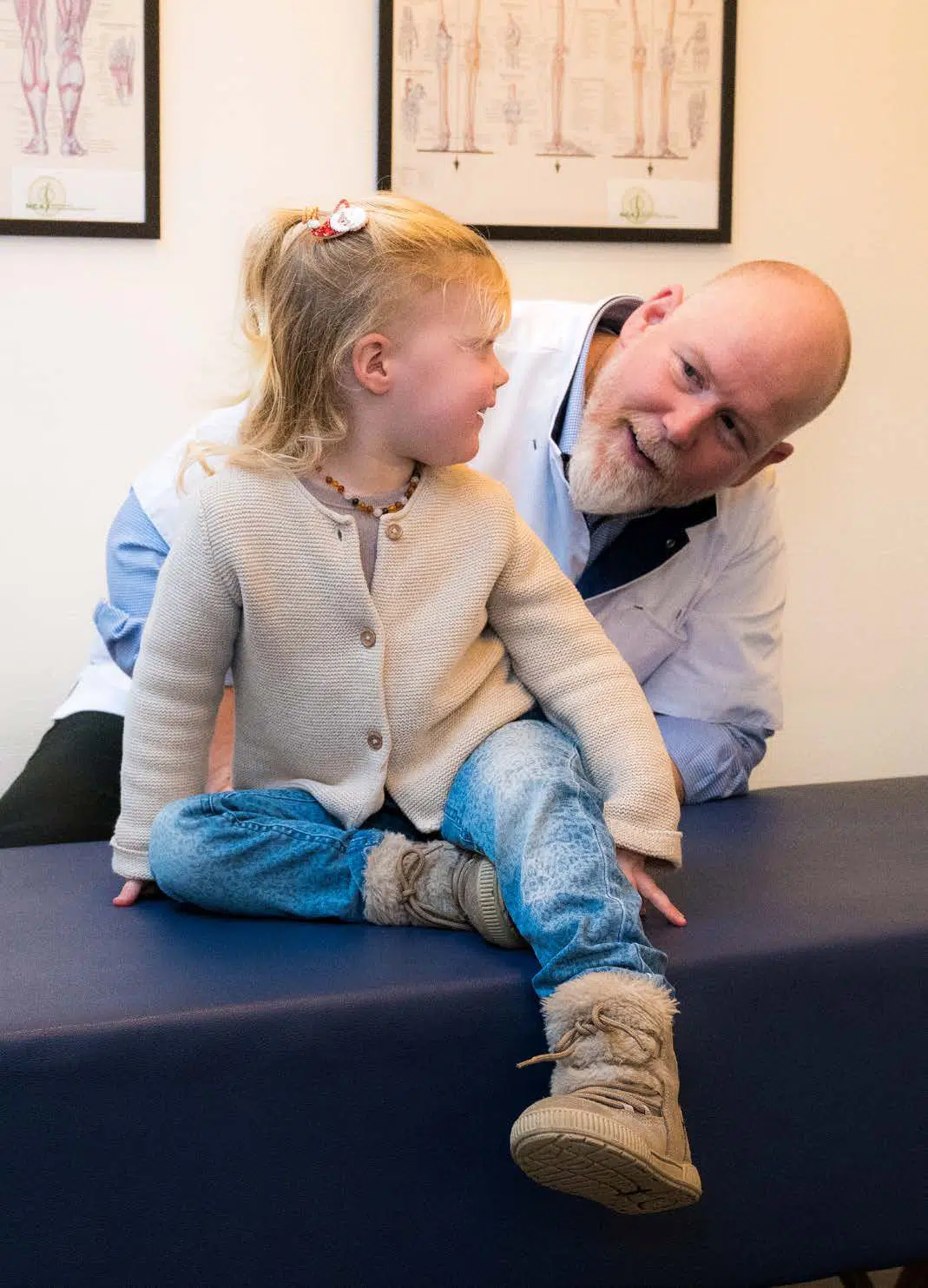 Kind bij chiropractie
